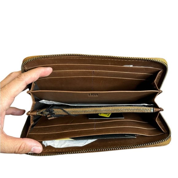 Frye Melissa Leather Zip Top Wallet - Picture 3 of 5
